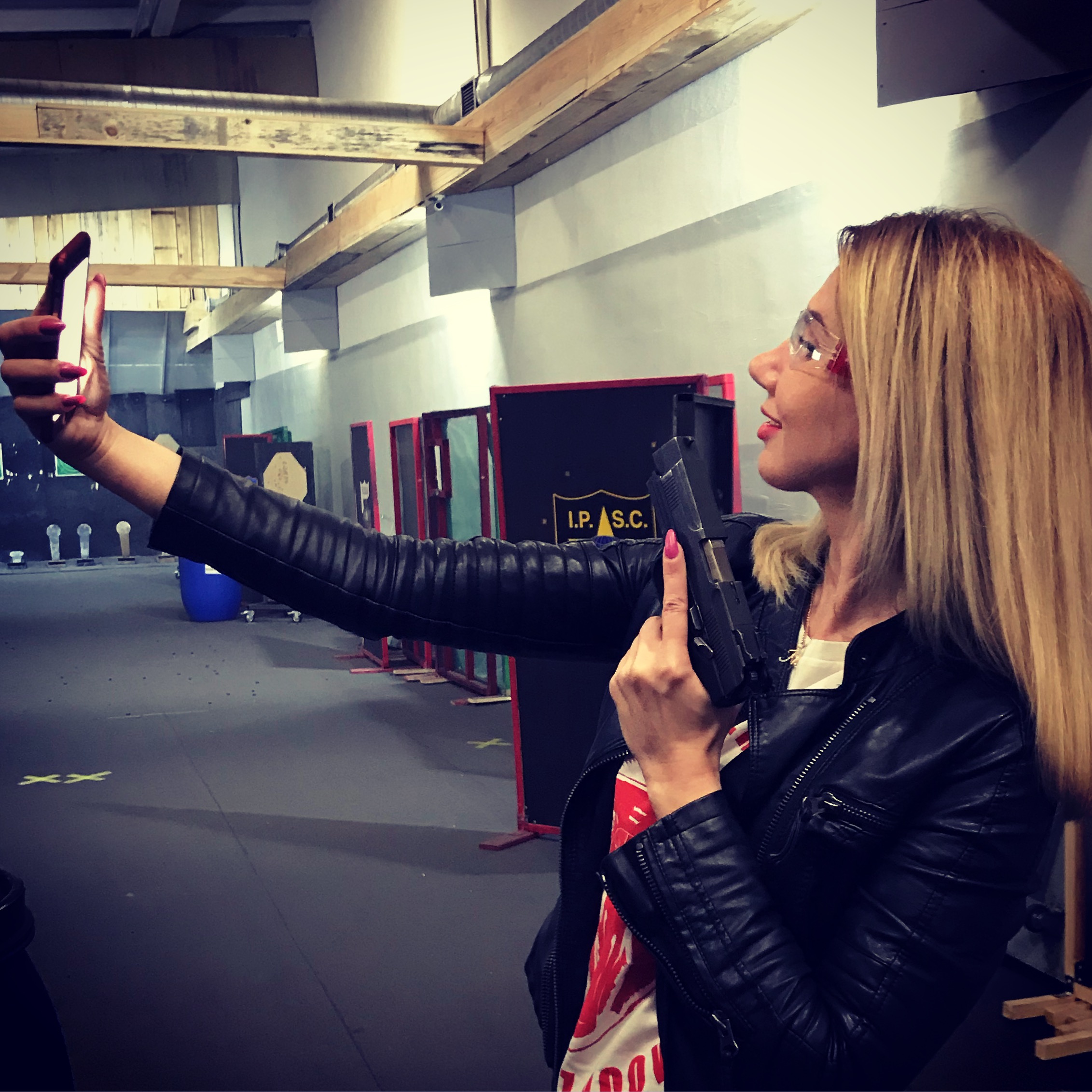 Магнум, левый берег