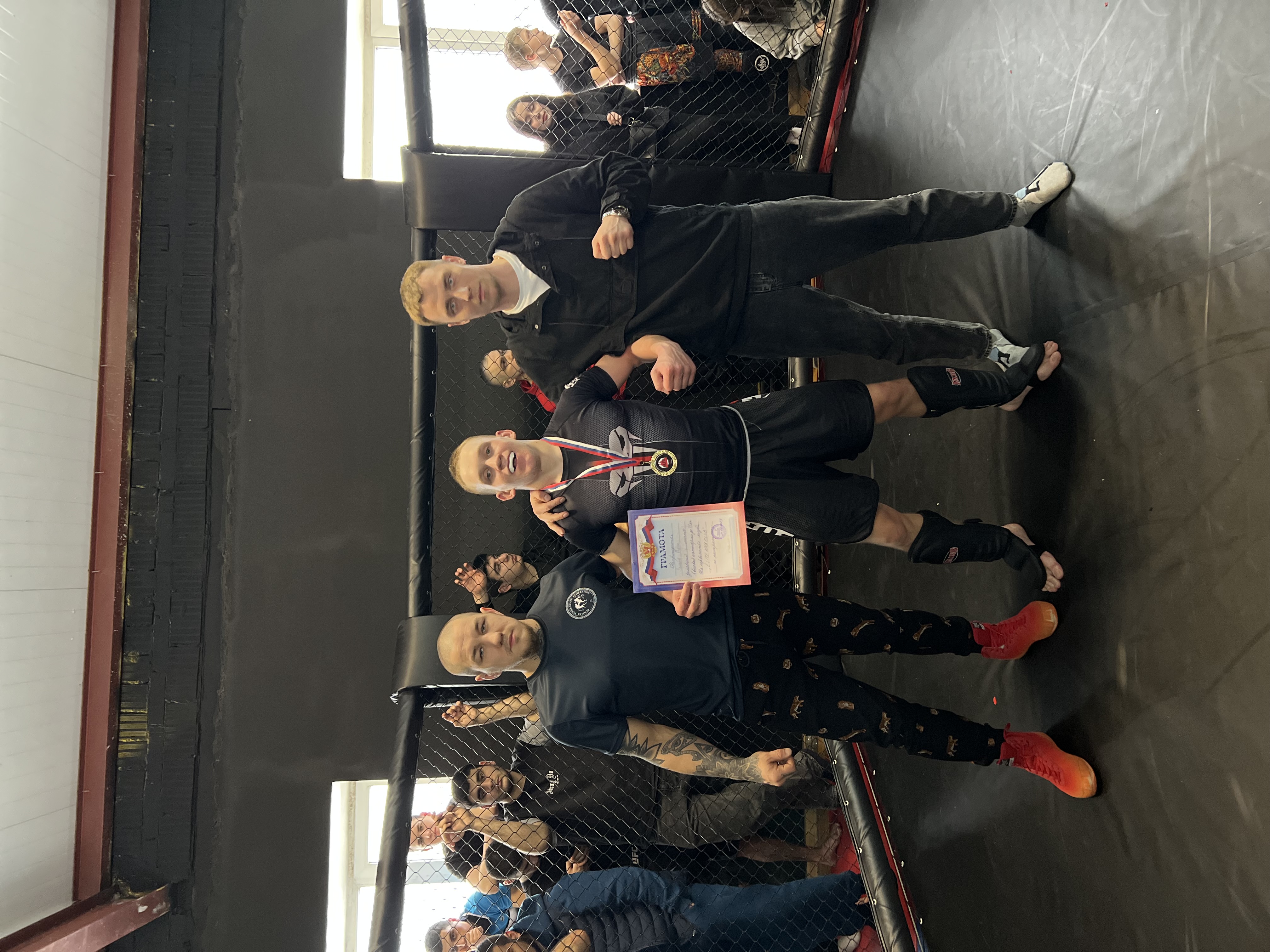 ЛЮДИ ЧЕСТИ - клуб единоборств