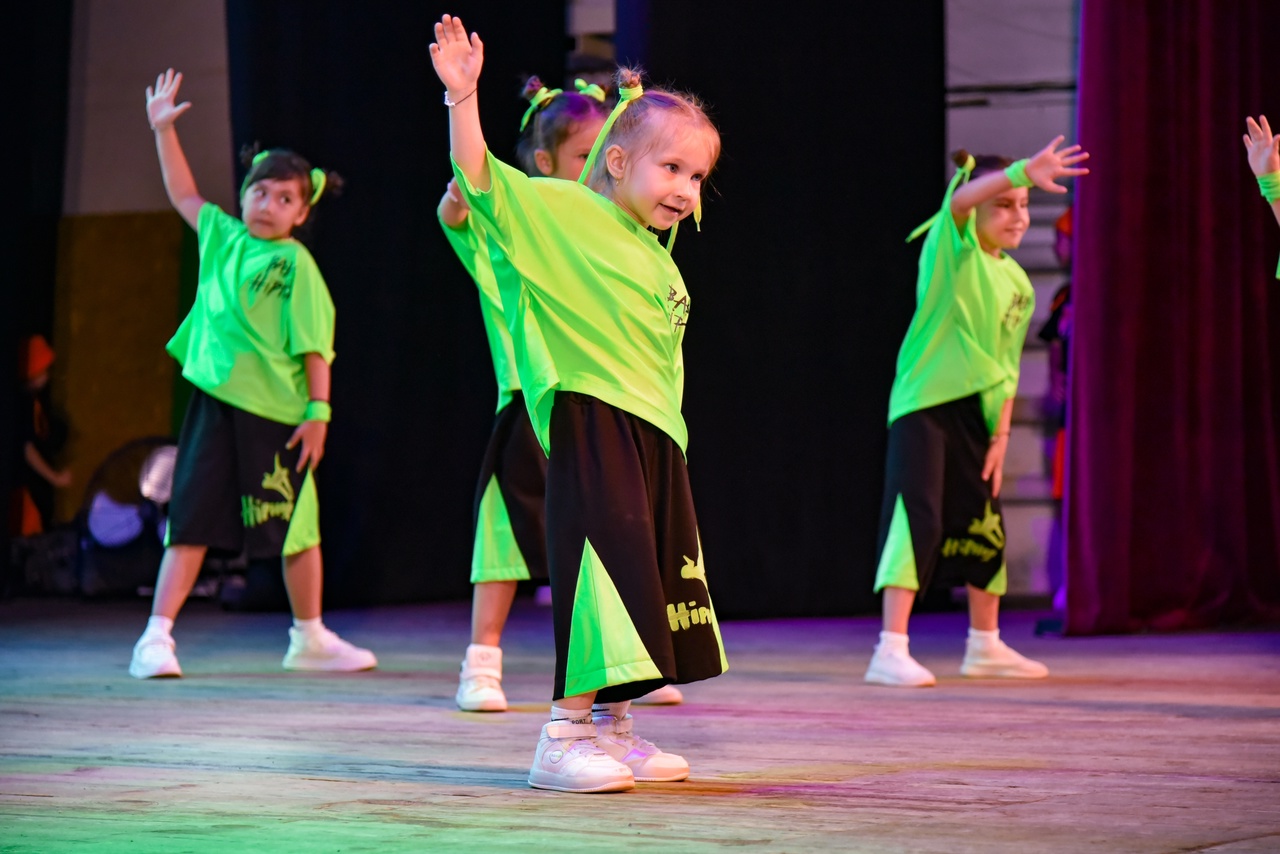 Образцовая школа современного танца «Феникс»