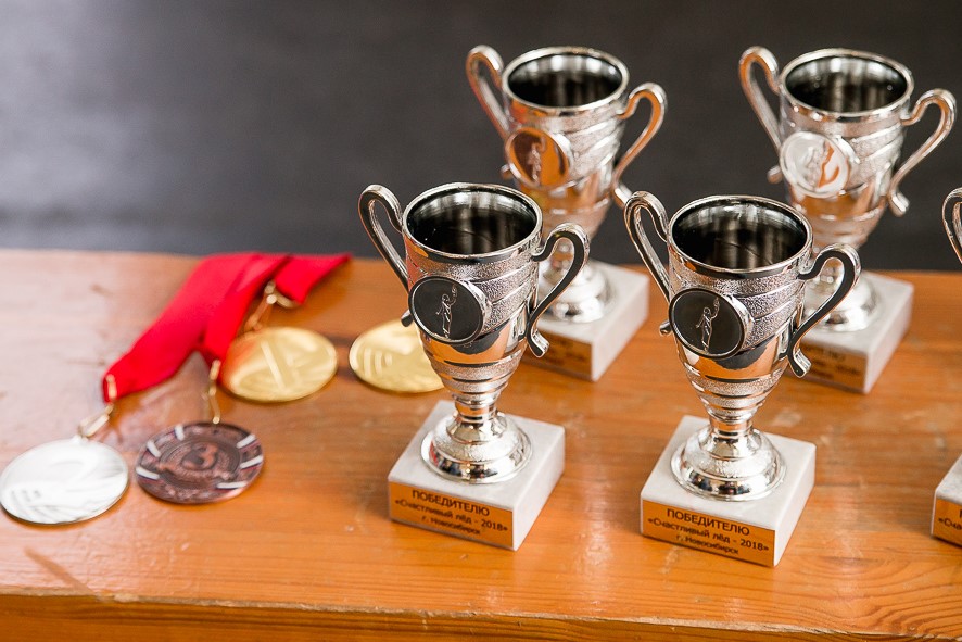 6.0,  Клуб любителей фигурного катания