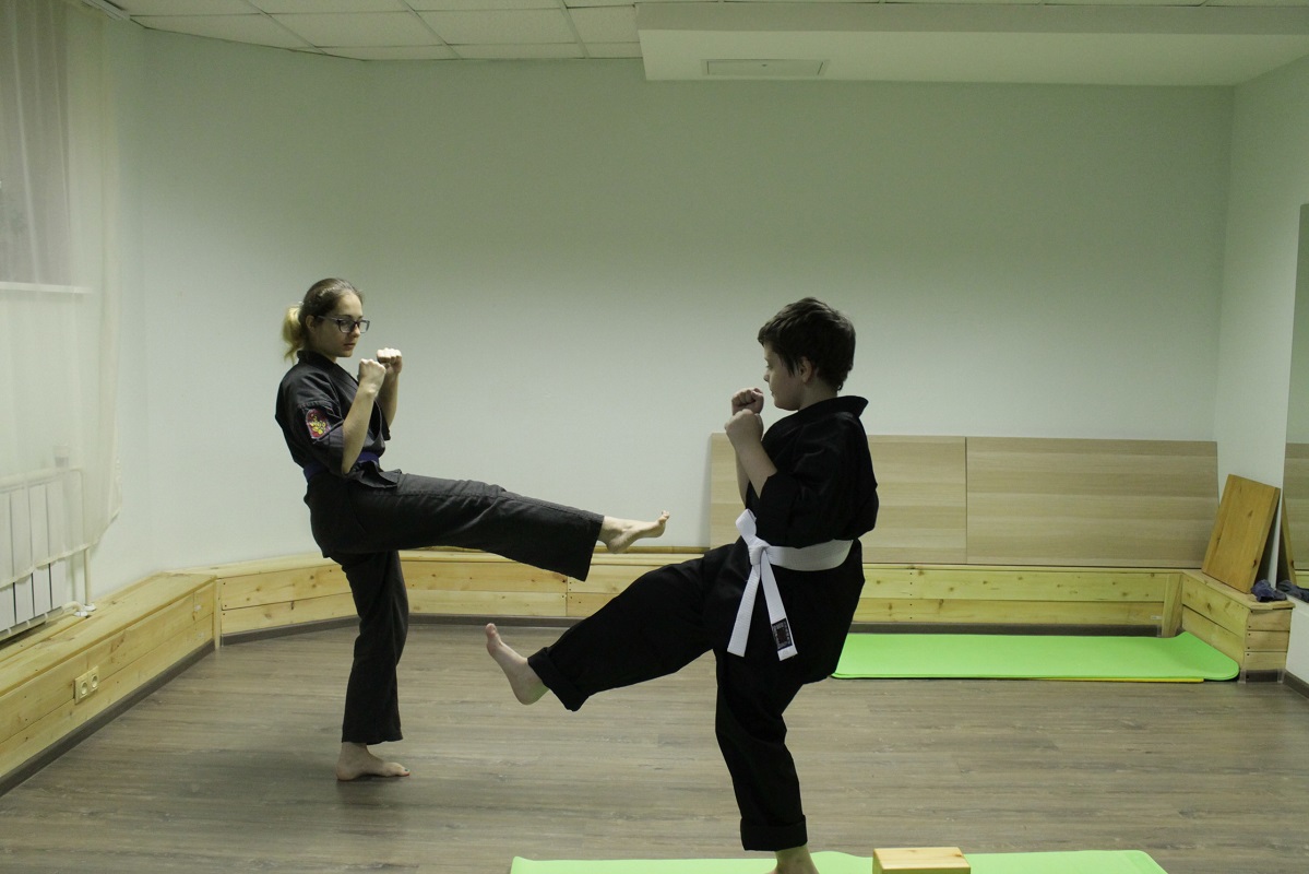 Колесо,  йога-клуб