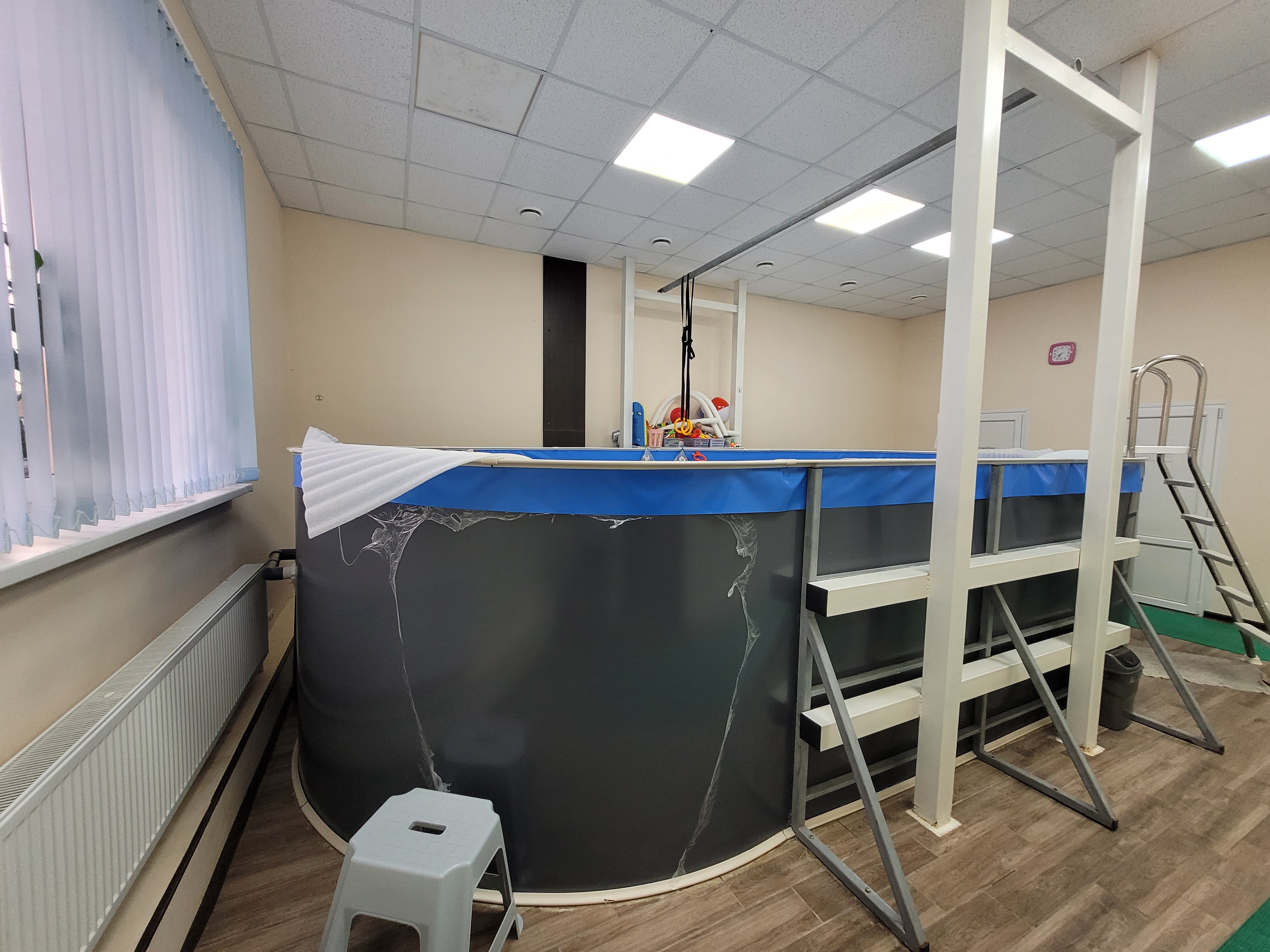 Детский бассейн "Акуленок"