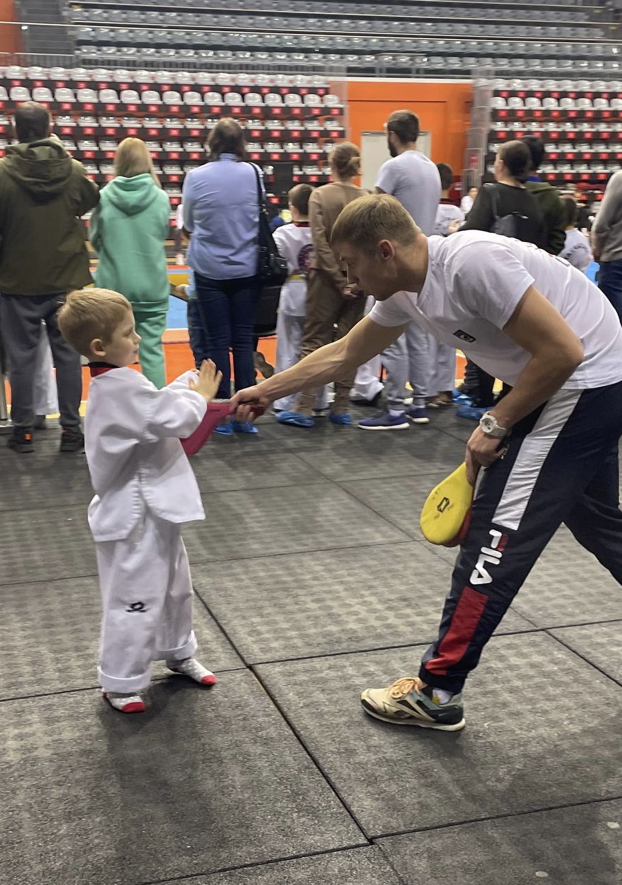 ЛЮДИ ЧЕСТИ - клуб единоборств