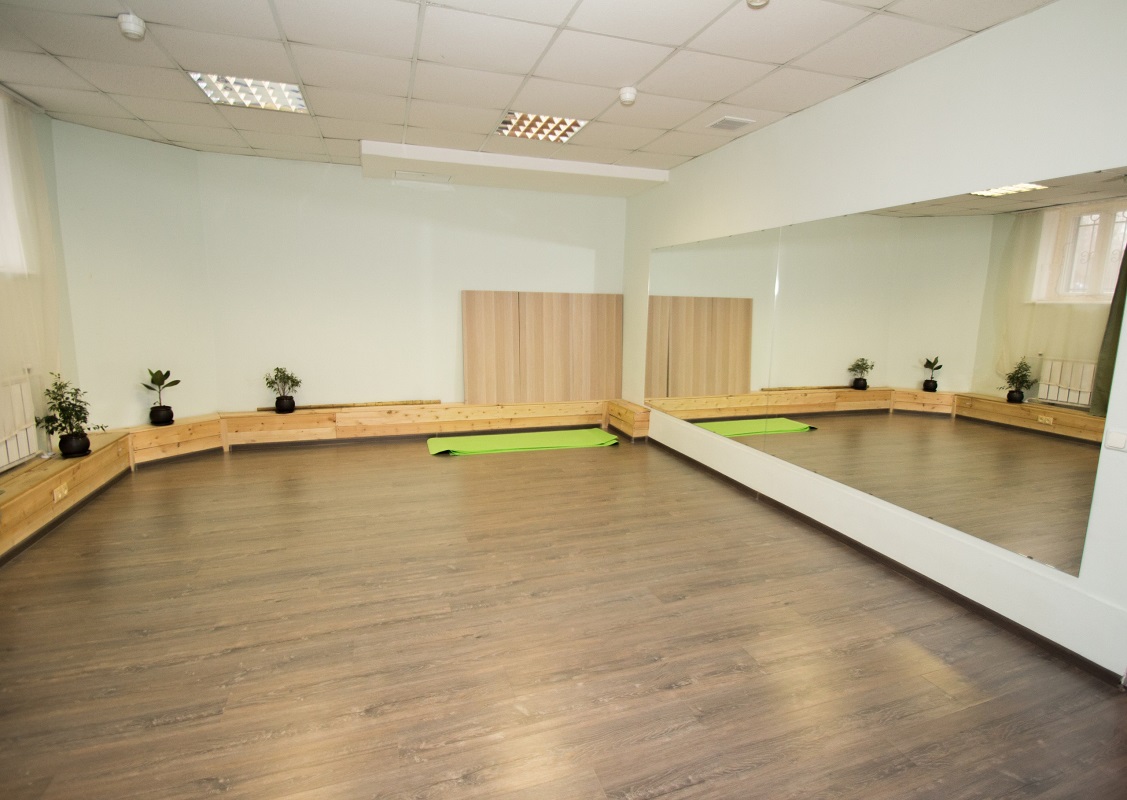 Колесо,  йога-клуб