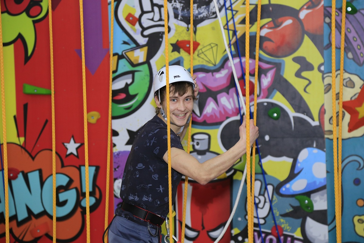 Небо, батутный парк, м. Сокол