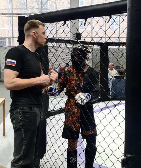 ЛЮДИ ЧЕСТИ - клуб единоборств