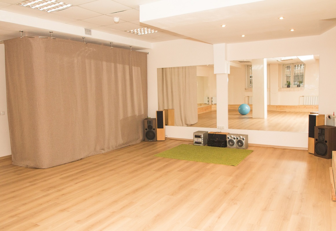 Колесо,  йога-клуб