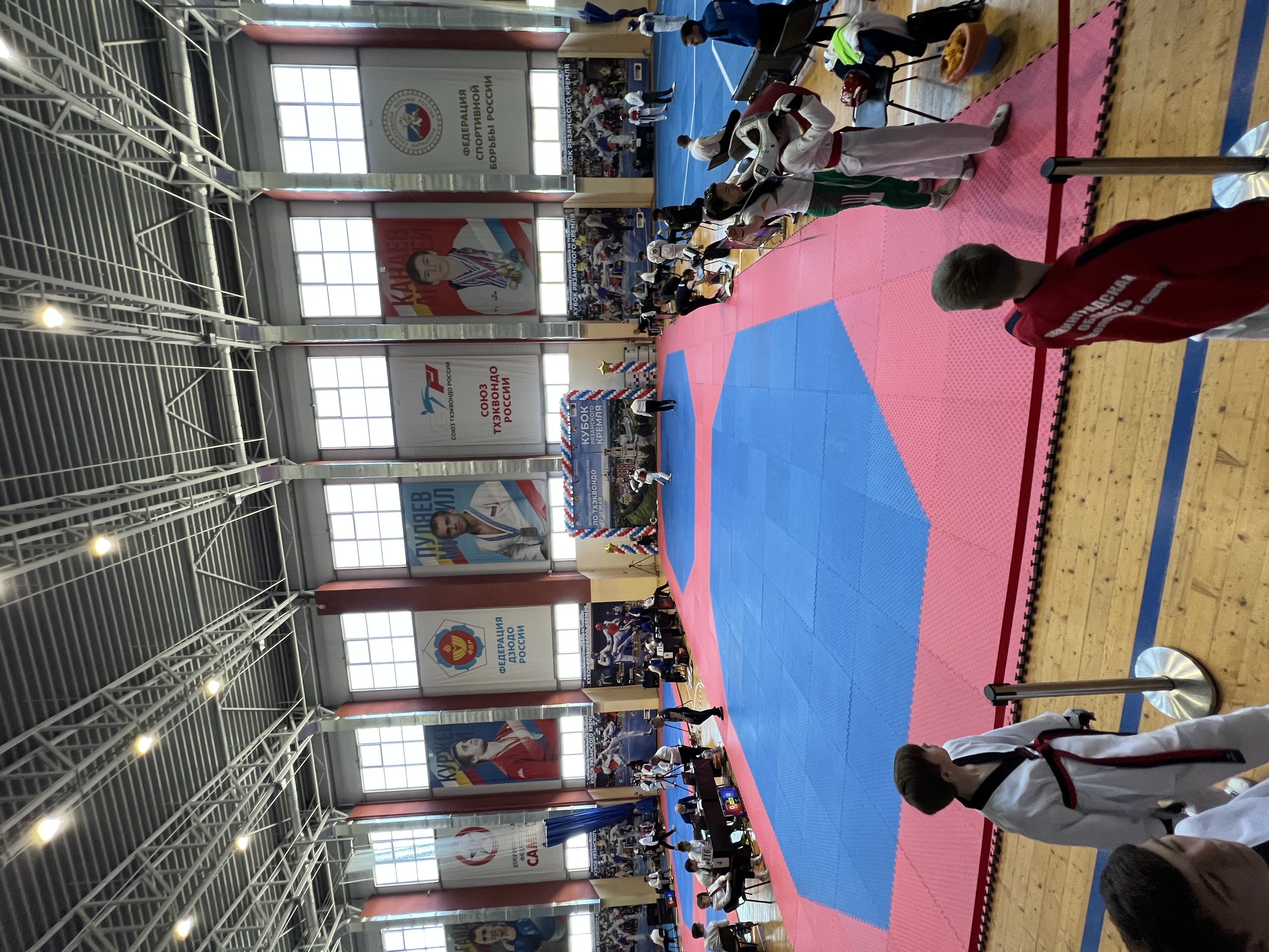 ЛЮДИ ЧЕСТИ - клуб единоборств