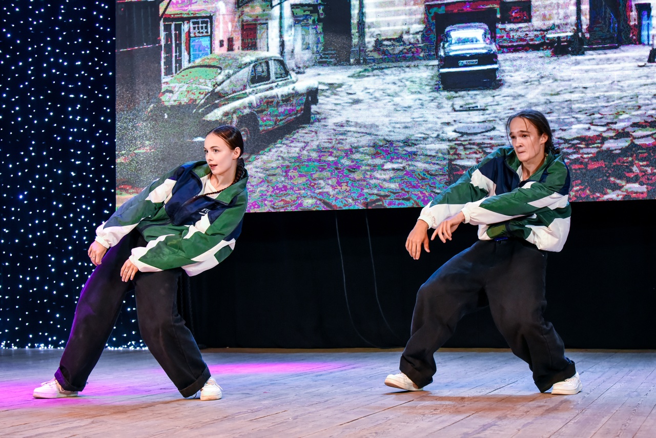 Образцовая школа современного танца «Феникс»