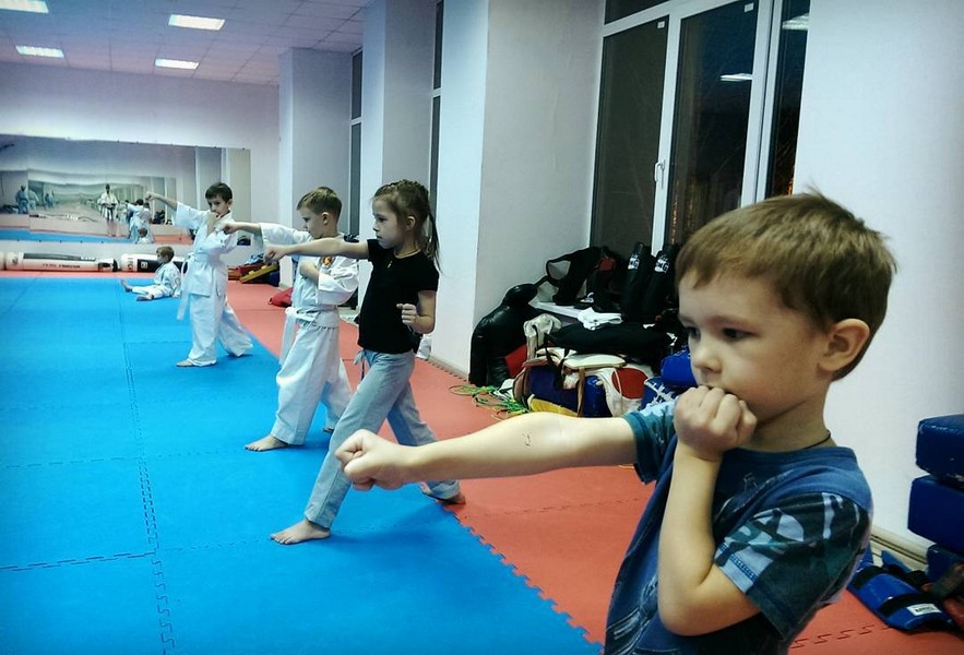 Белые тигры, ул. Дуси Ковальчук