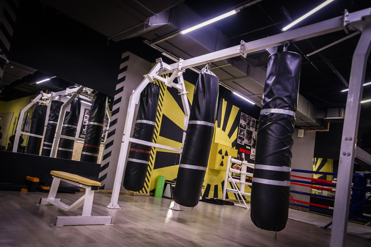 База, ул. Рылеева, 83