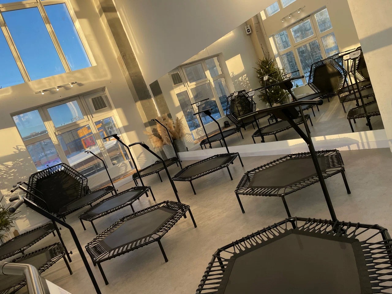 Студия Jumping Фитнеса JUMP DO IT