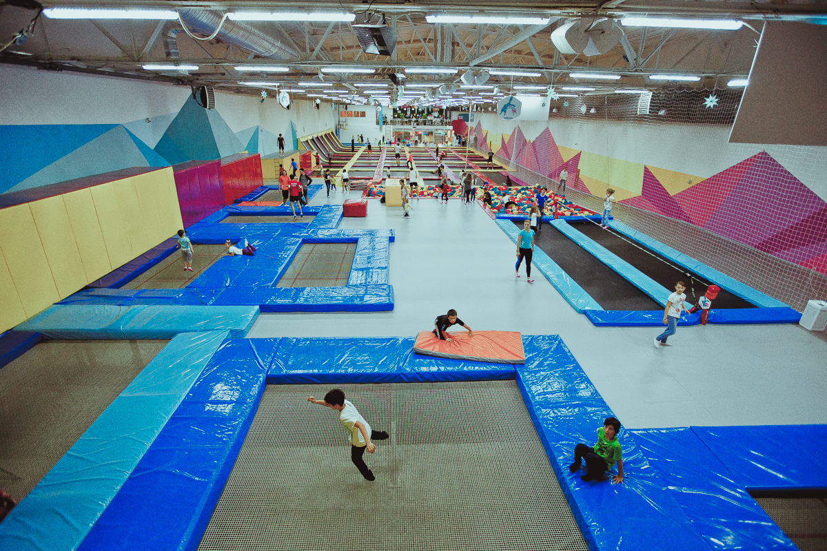 Небо, батутный парк, м. Сокол