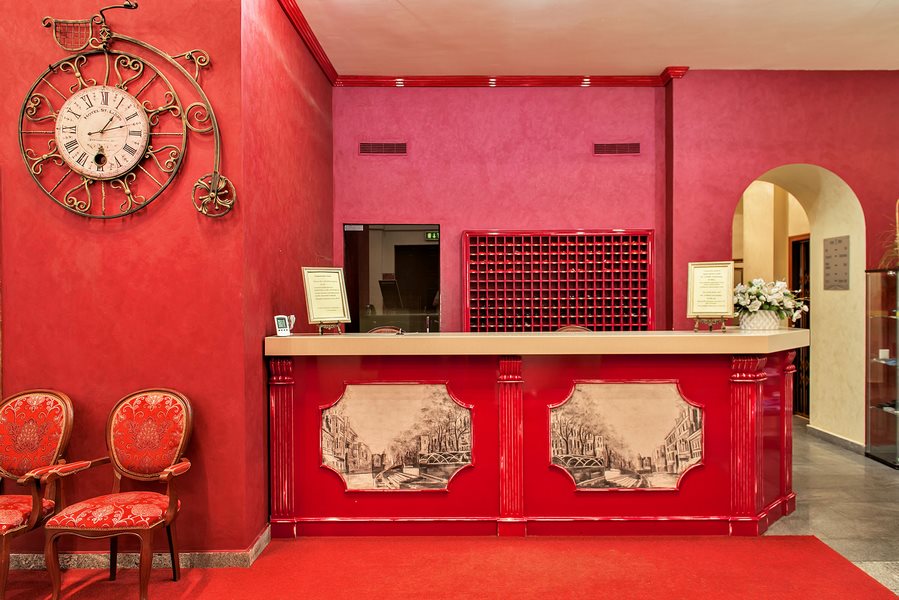 Dr.Loder, Остоженка