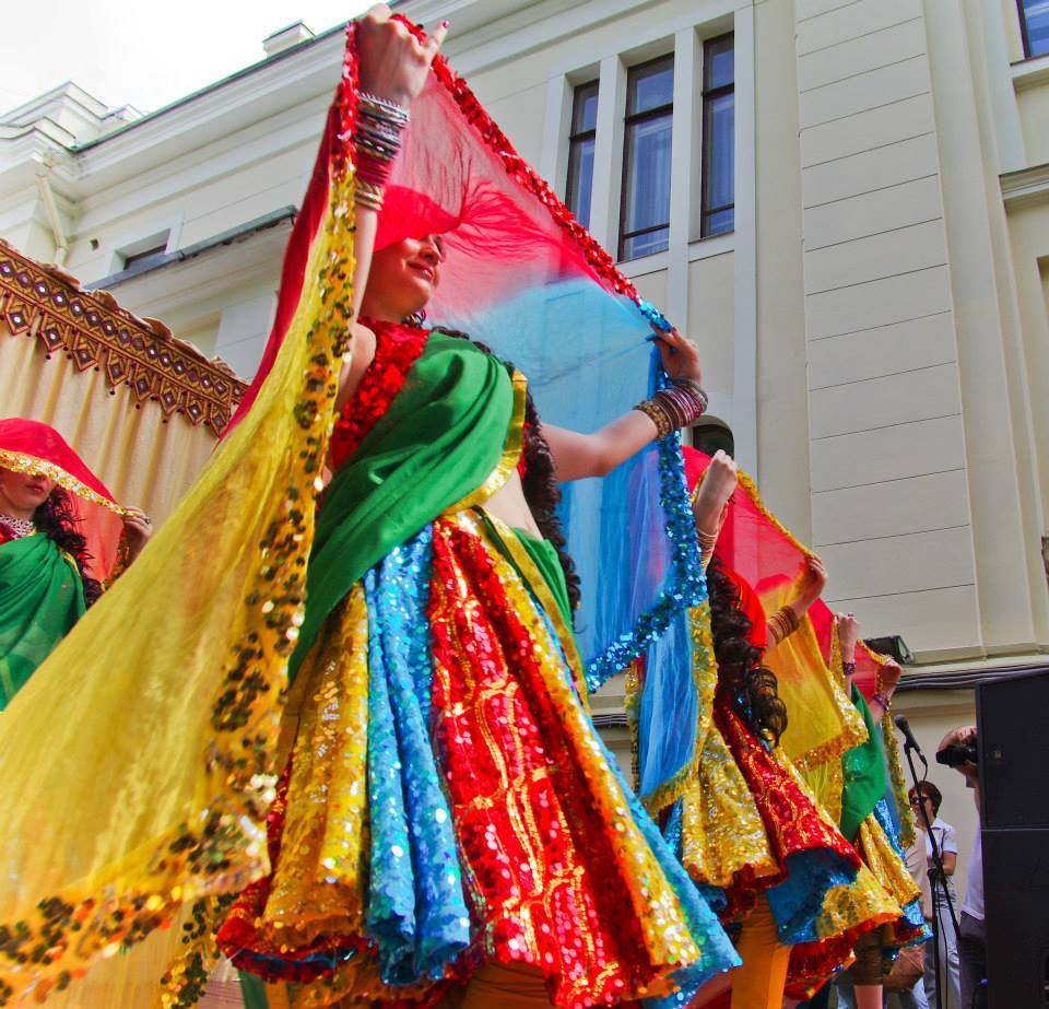 Школа индийского танца в стиле Болливуд