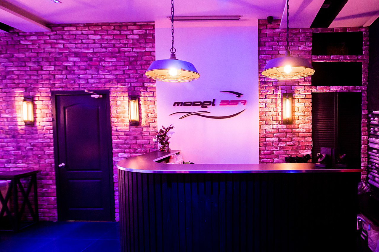 Model-357, м. Белорусская