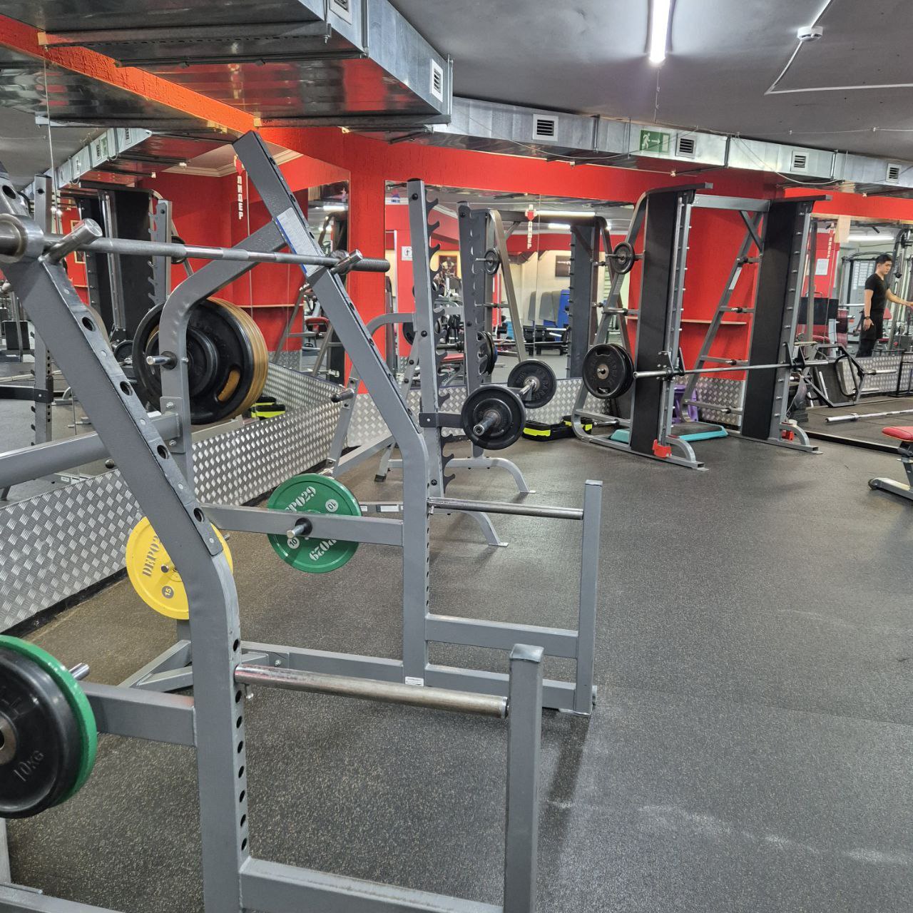 Лидер Фитнес