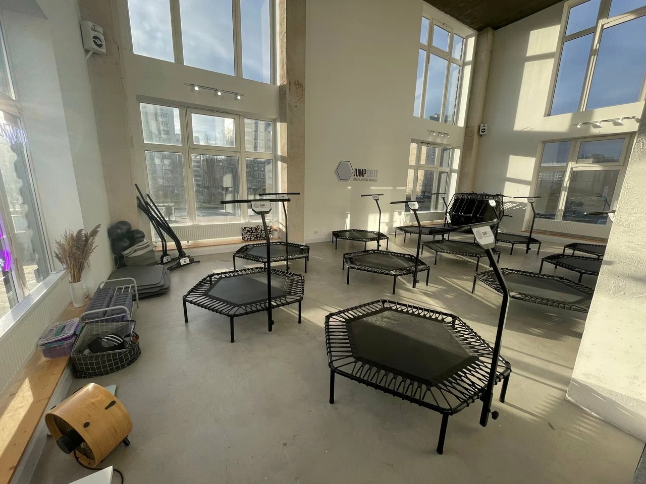 Студия Jumping Фитнеса JUMP DO IT