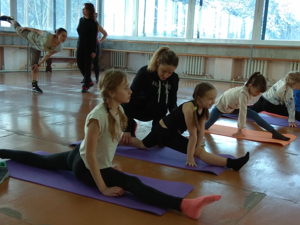 6.0,  Клуб любителей фигурного катания