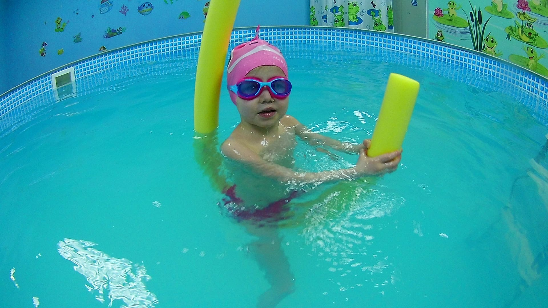 Лягушонок, детский бассейн