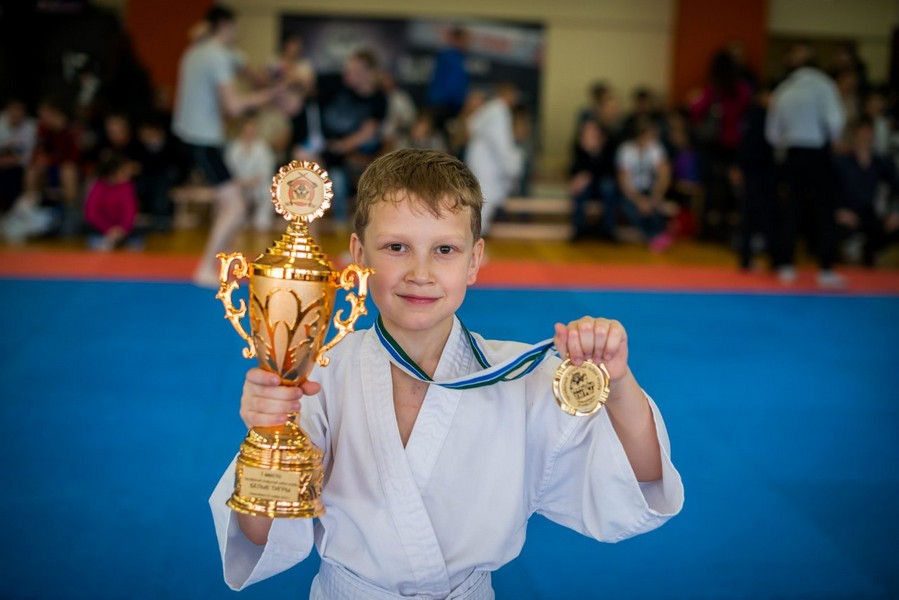 Белые тигры, ул. Дуси Ковальчук