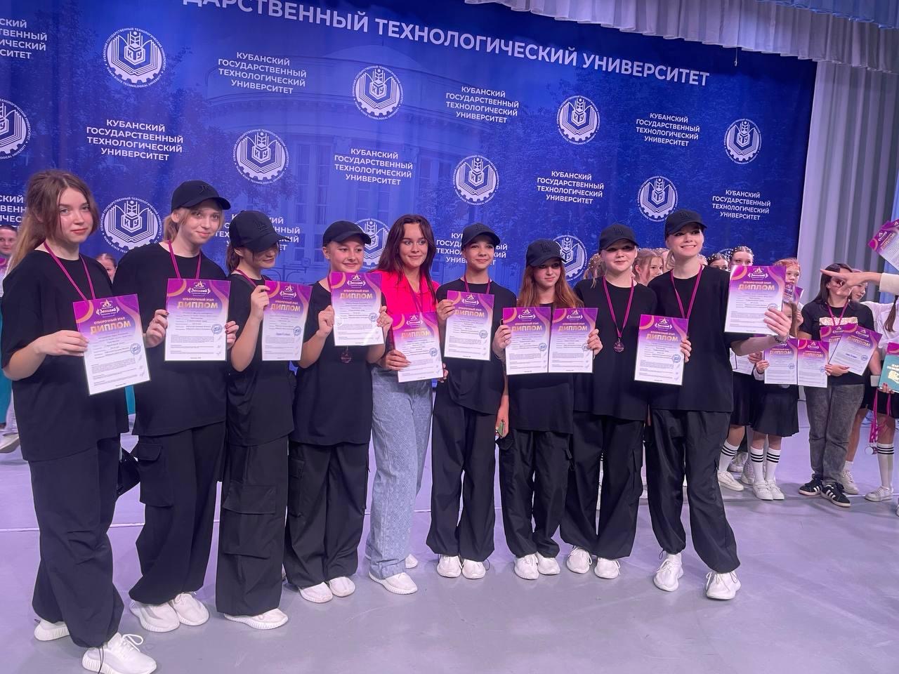 Dance fit studio & Power Gym Family