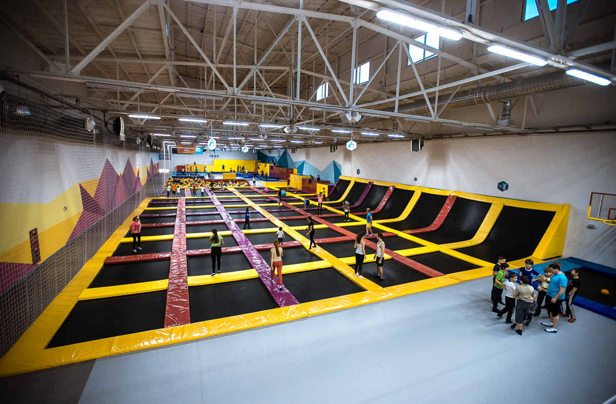 Небо, батутный парк, м. Сокол