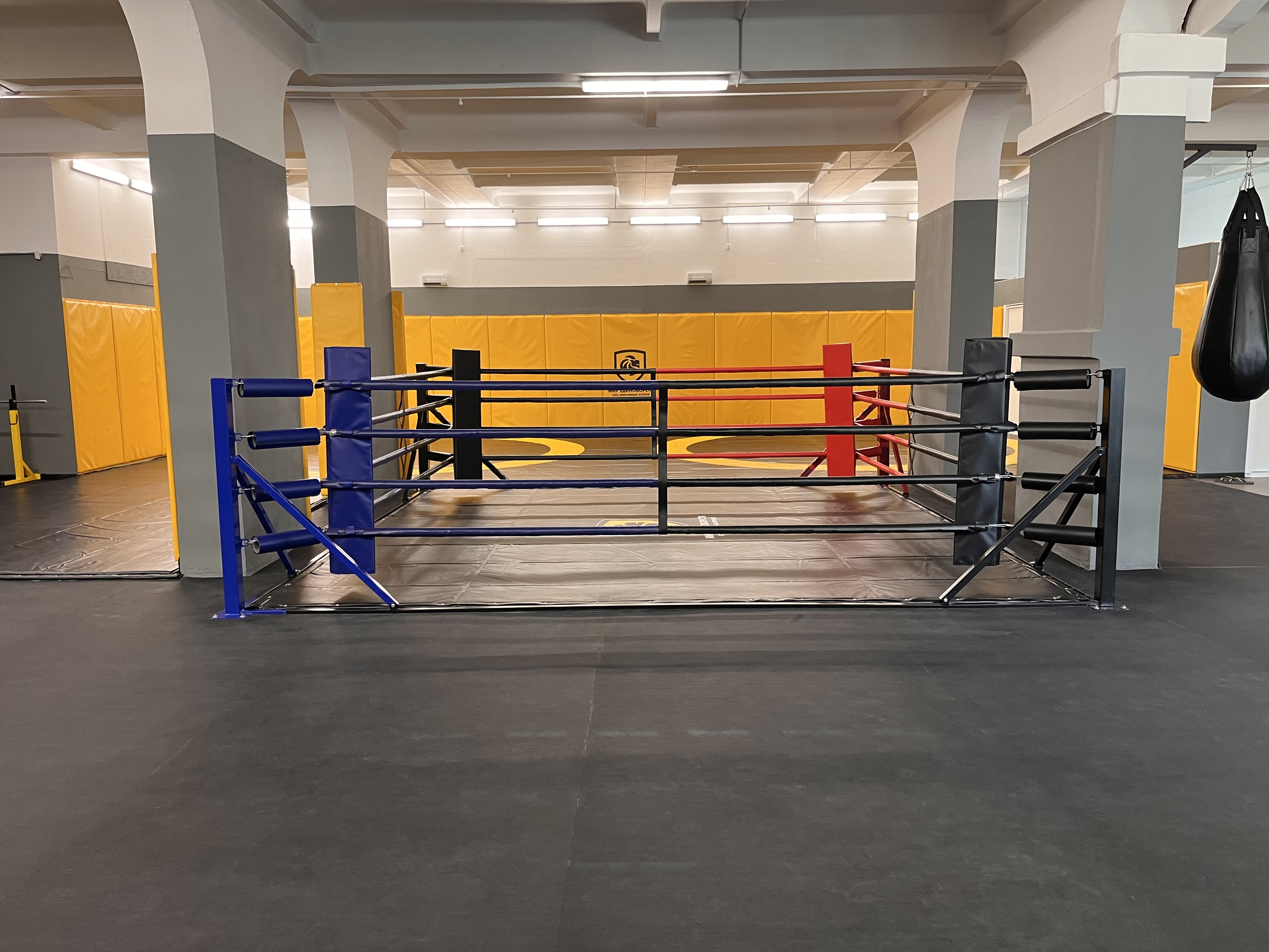 Мир единоборств (Старокачаловская 1Д)