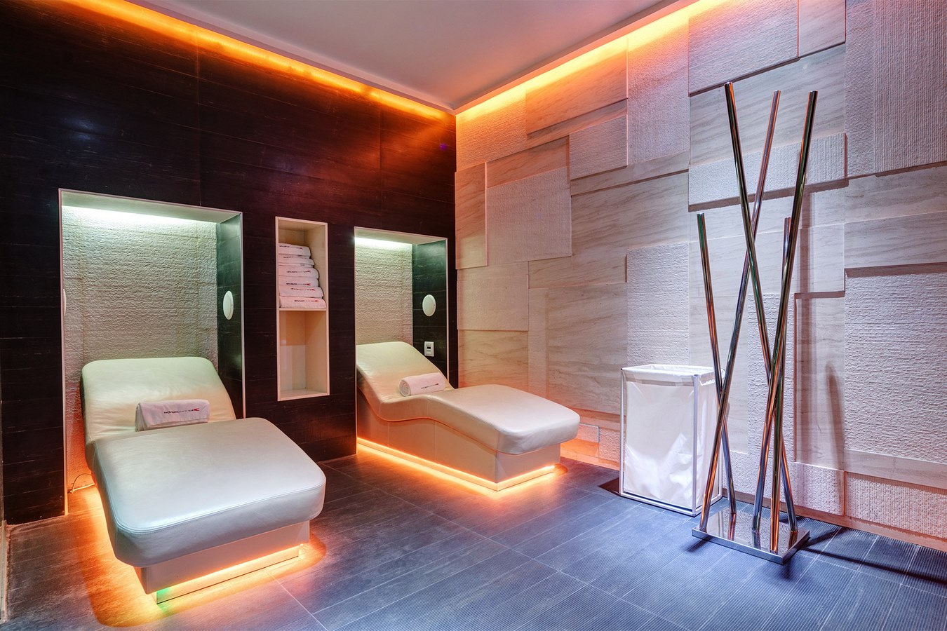 Republika, Никольская