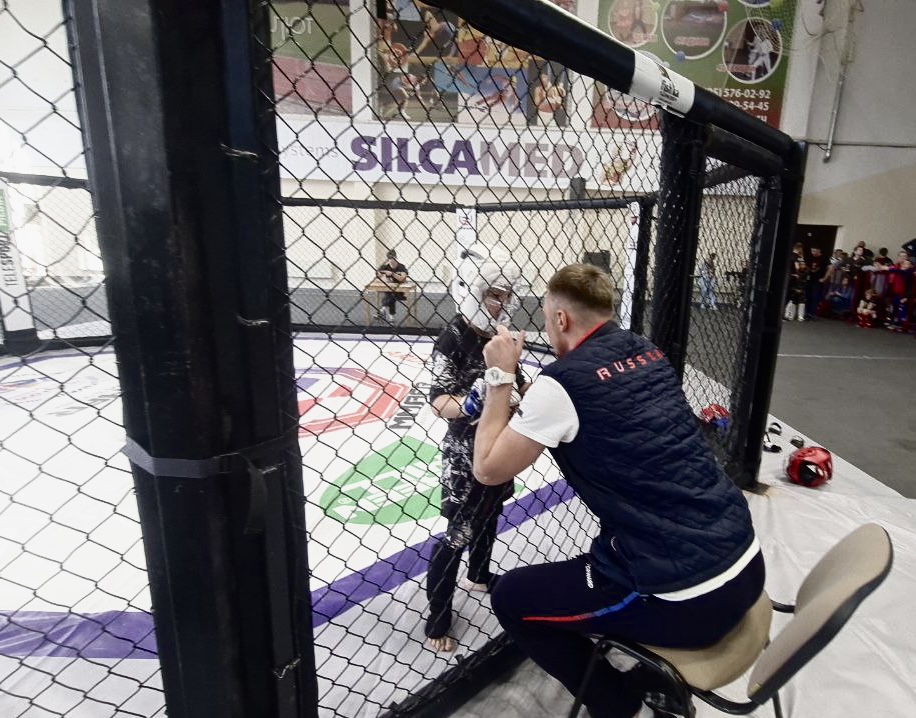 ЛЮДИ ЧЕСТИ - клуб единоборств