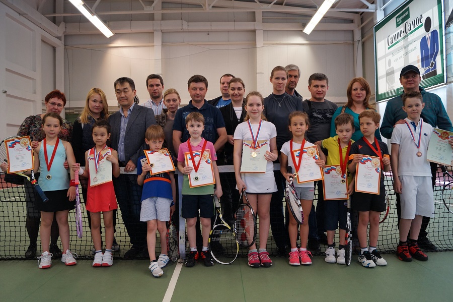 Теннисная академия, Красный проспект