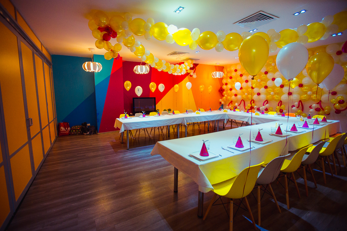 Небо, батутный парк, м. Сокол