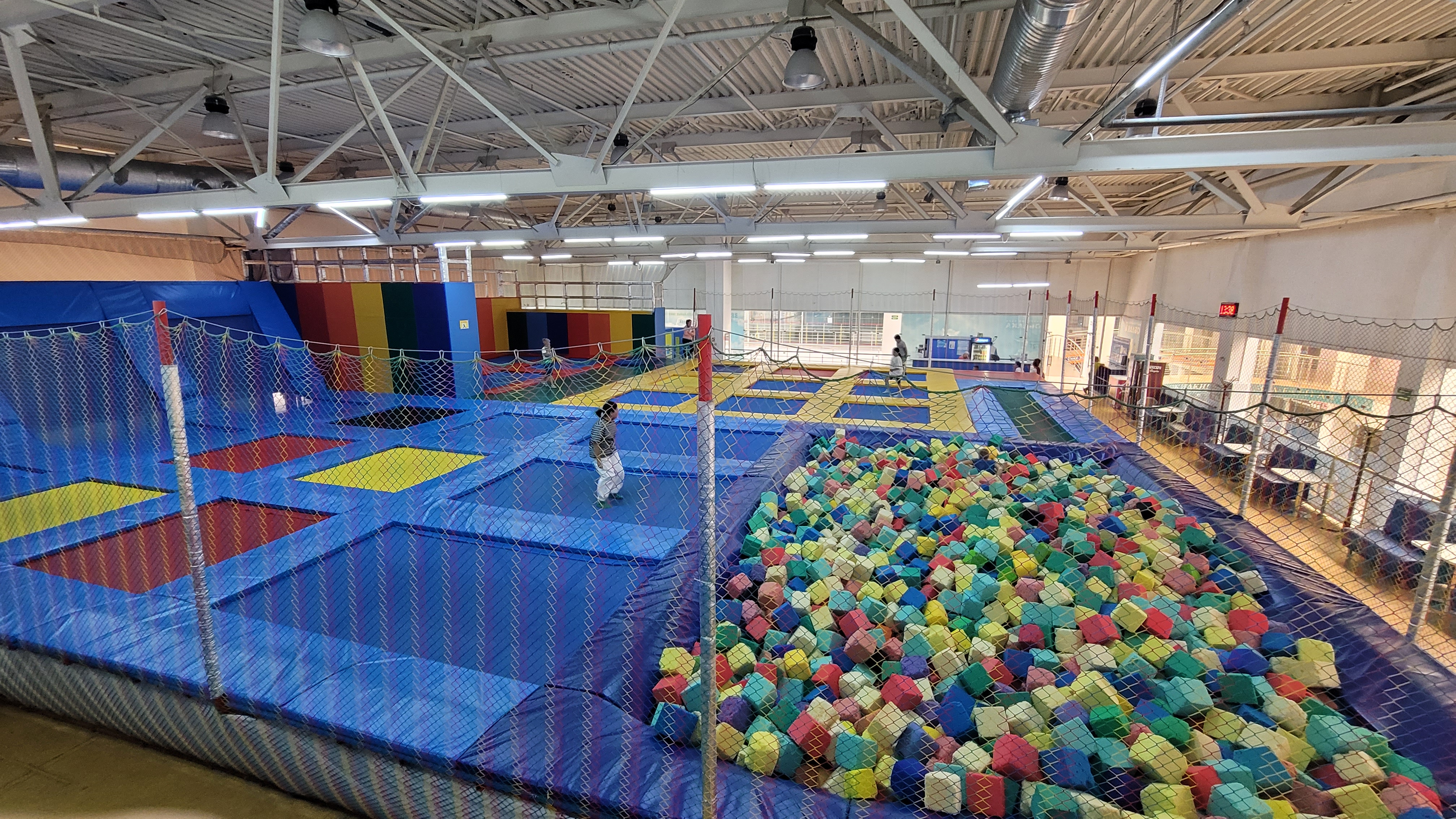 Батутный парк «Облака»