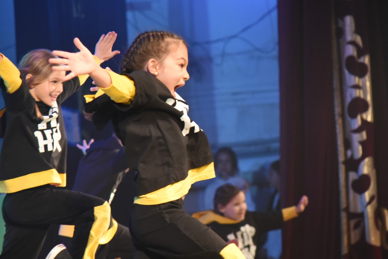 Образцовая школа современного танца «Феникс»