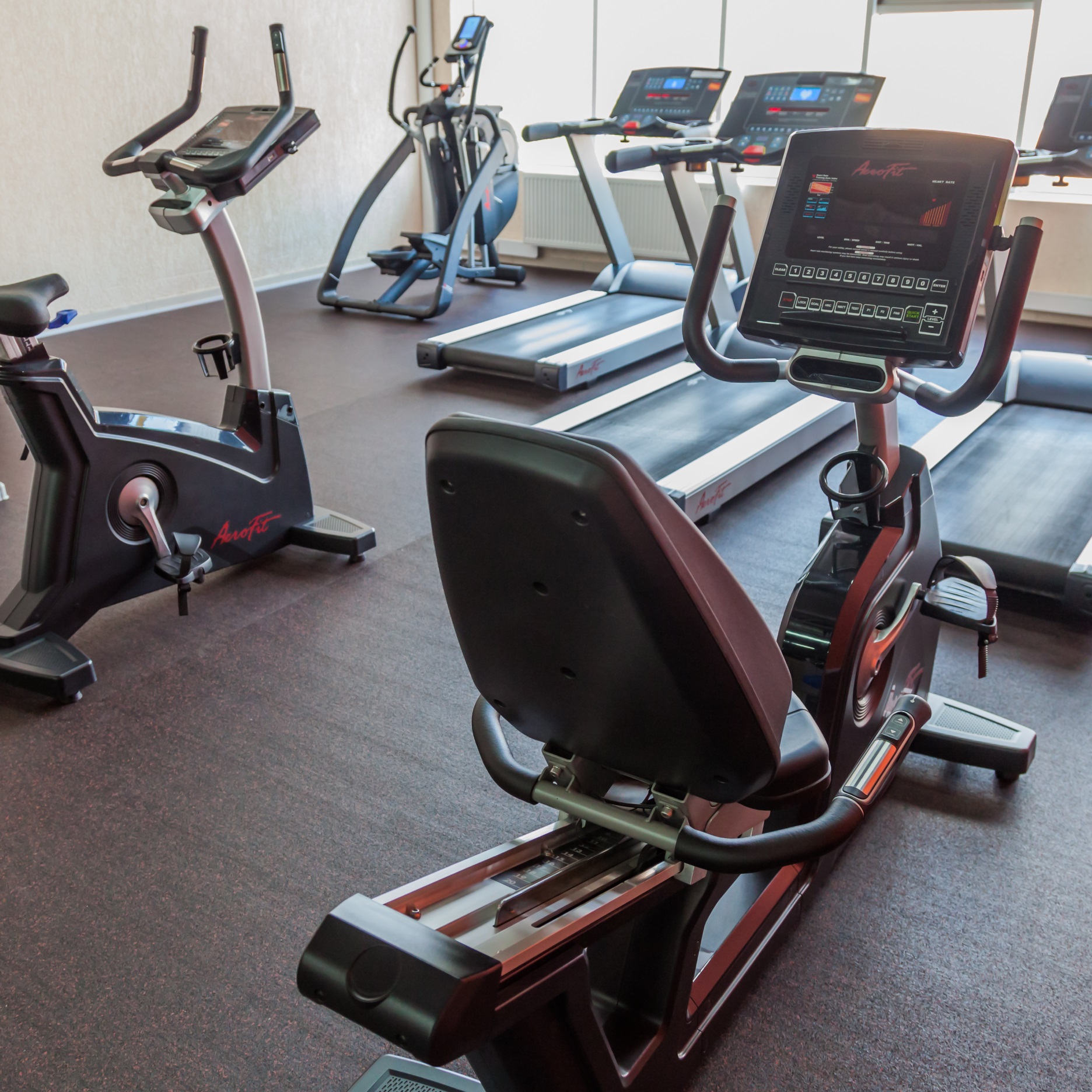 Фитнес Лэнд, м. Бабушкинская