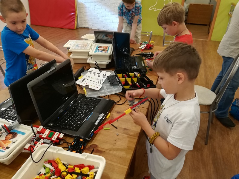 Здоровая семья, семейный клуб