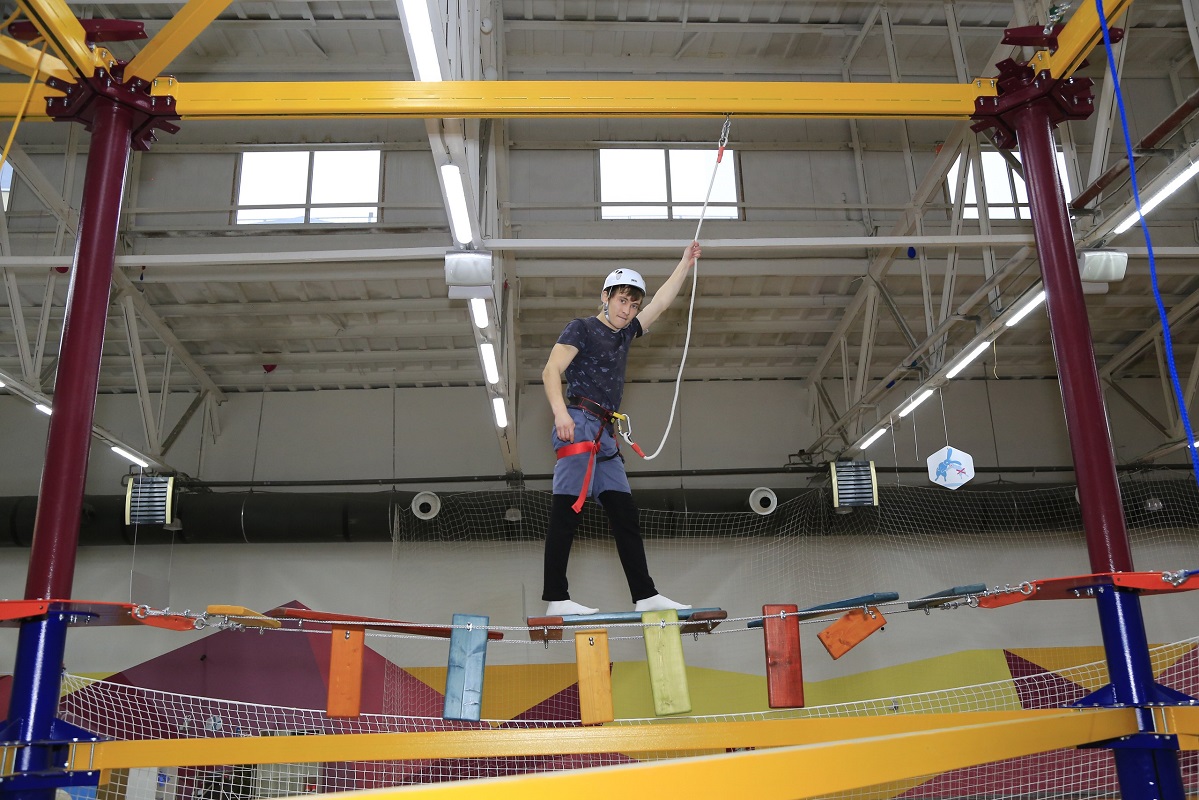 Небо, батутный парк, м. Сокол