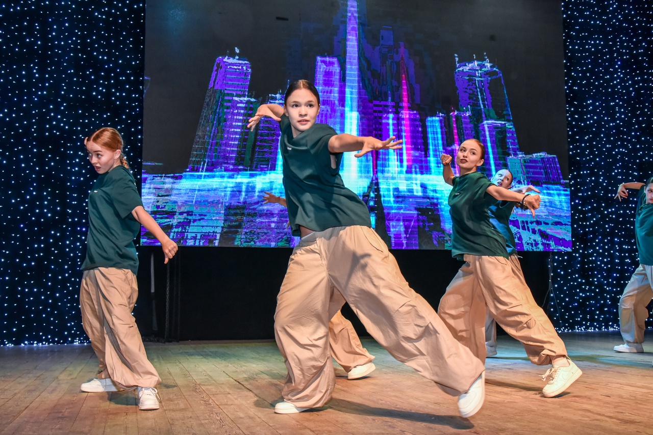 Образцовая школа современного танца «Феникс»