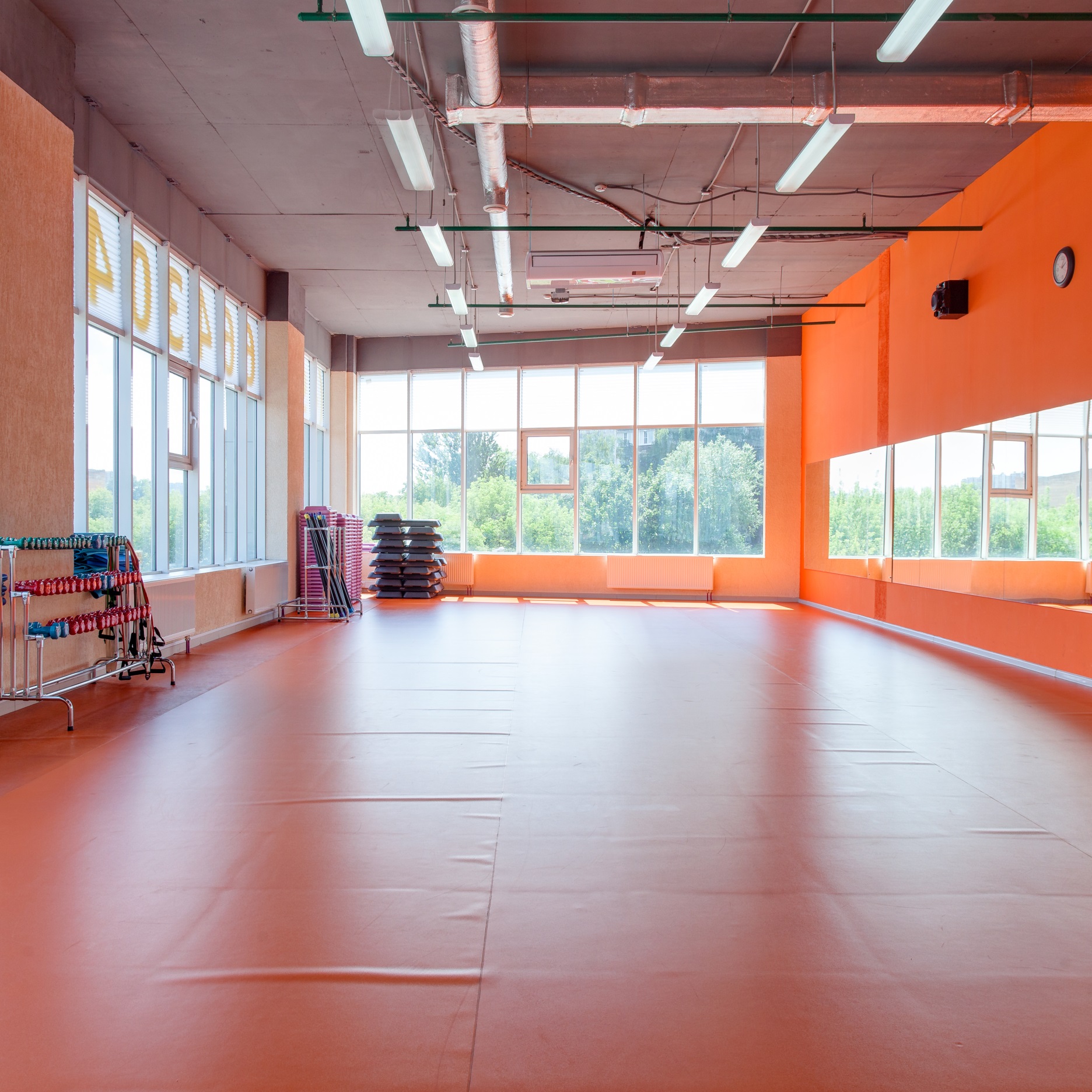 Фитнес Лэнд, м. Бабушкинская