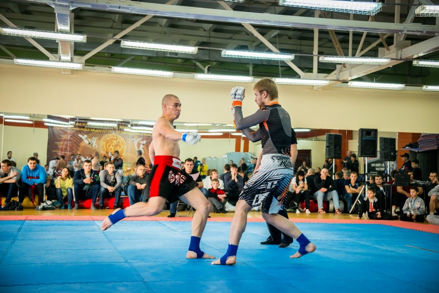 Белые тигры, ул. Дуси Ковальчук