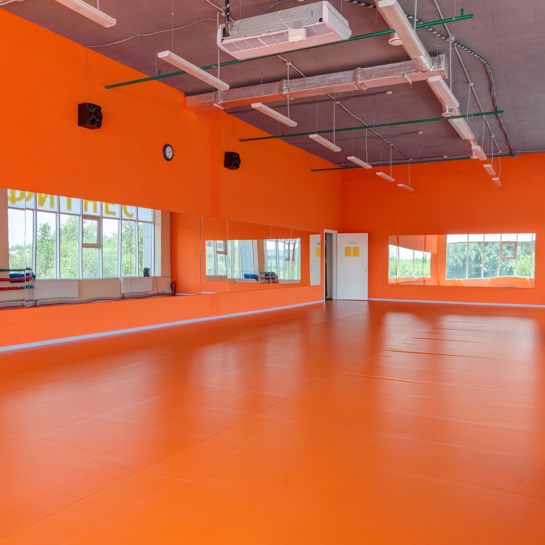 Фитнес Лэнд, м. Бабушкинская