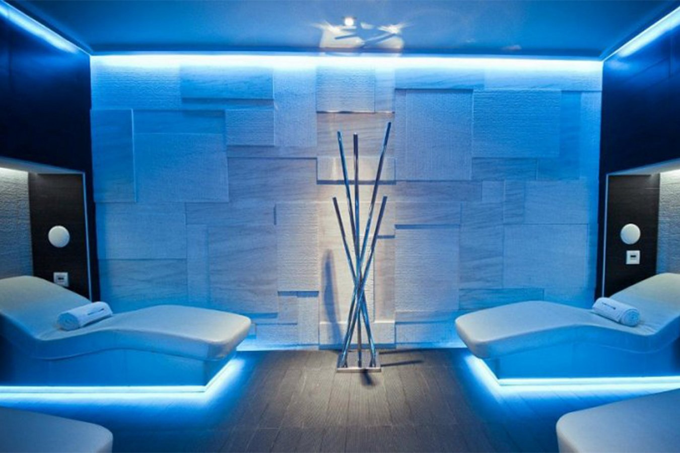 Republika, Никольская