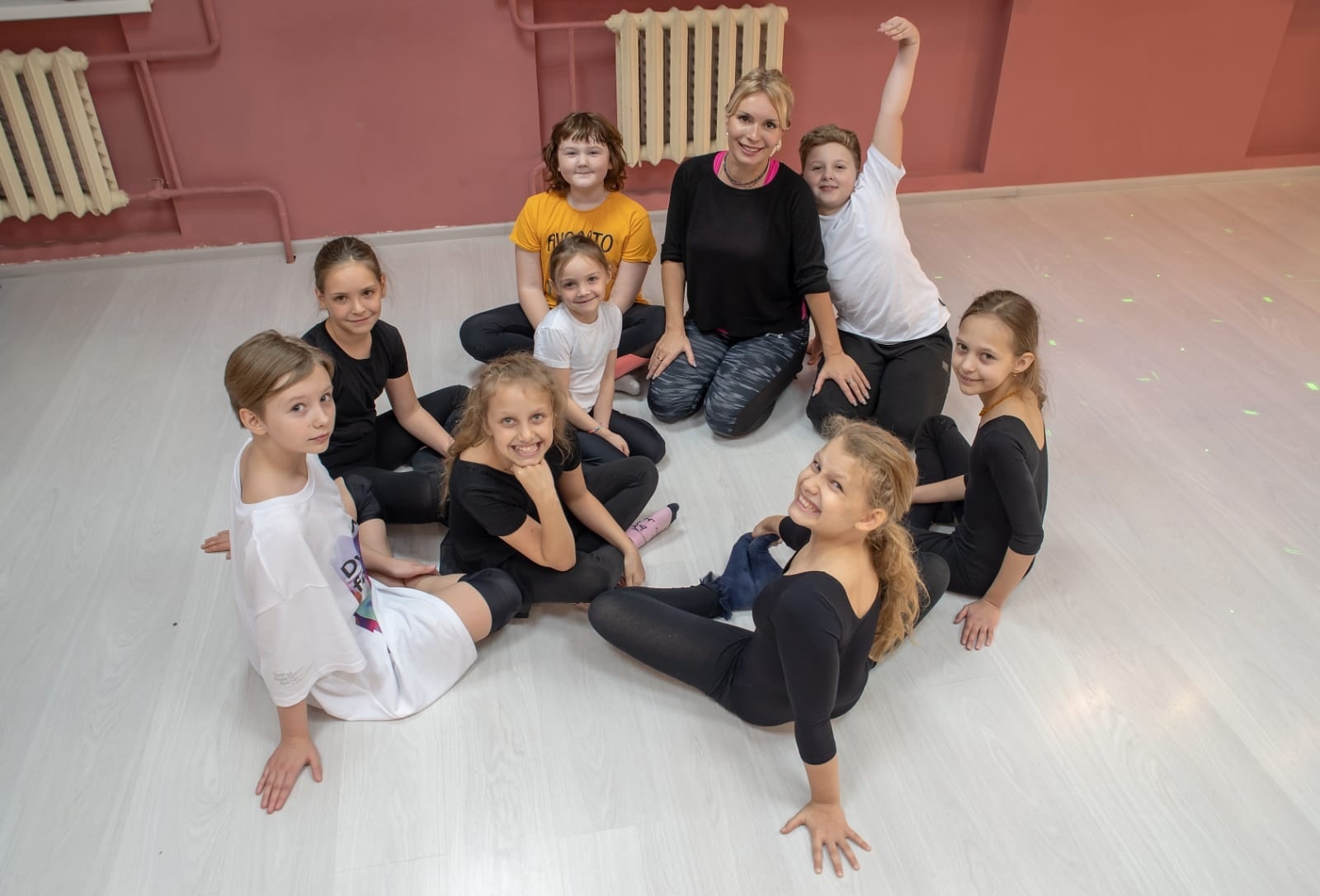 Студия танца и фитнеса "Grandeza"