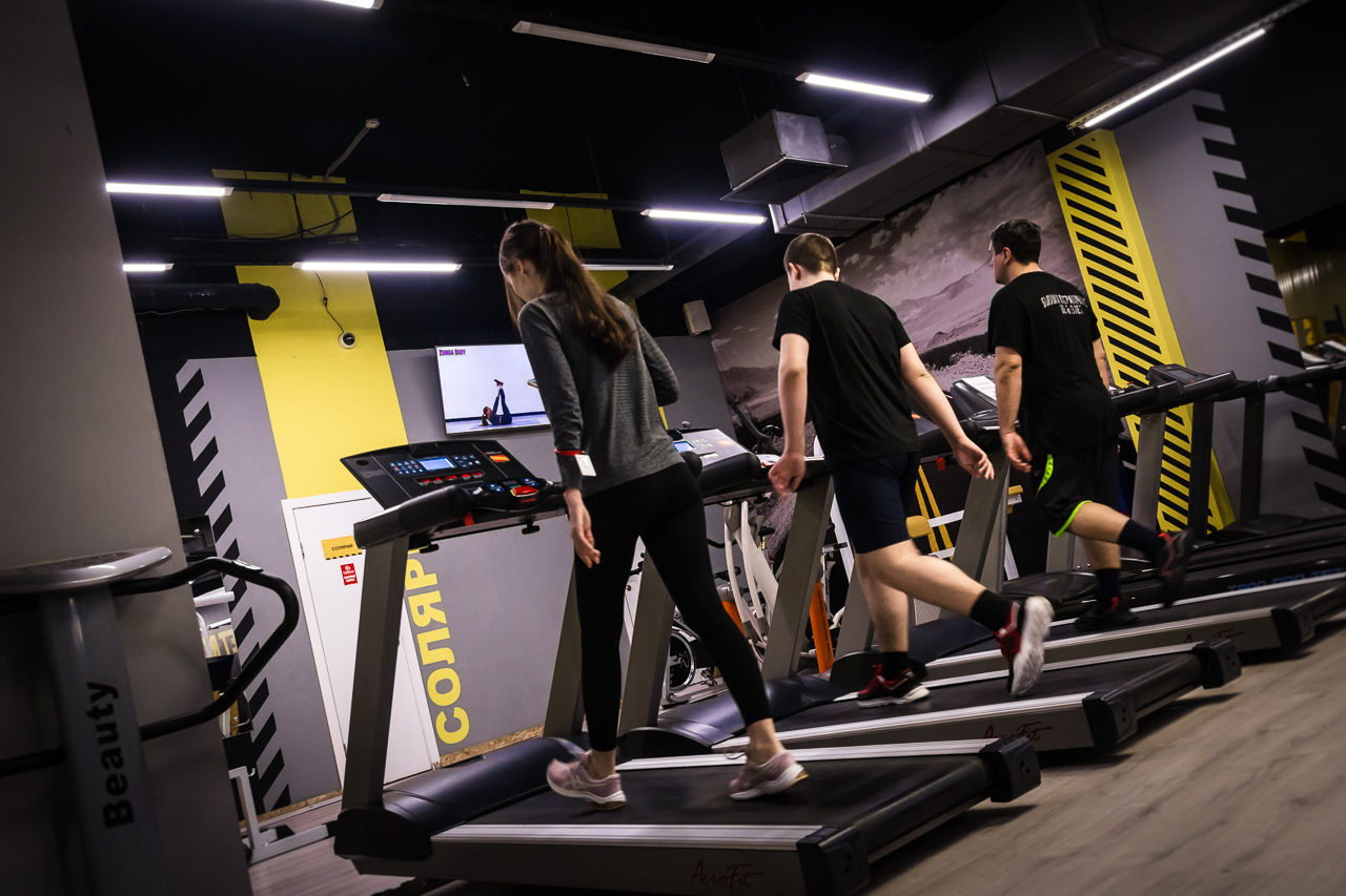 База, ул. Рылеева, 83