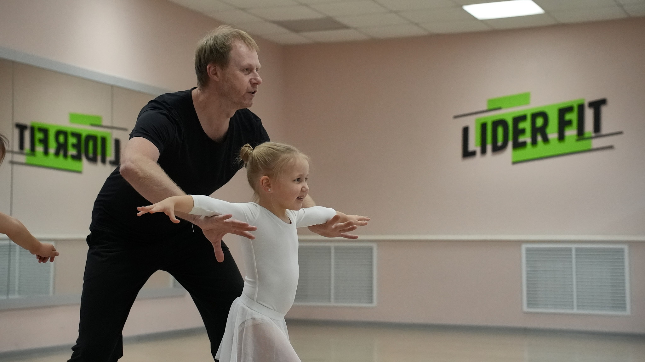 Основной на Пилатес и Танцы 50+