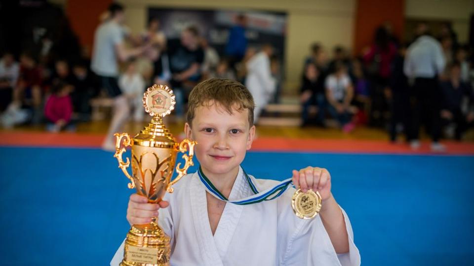 Белые тигры, ул. Дуси Ковальчук