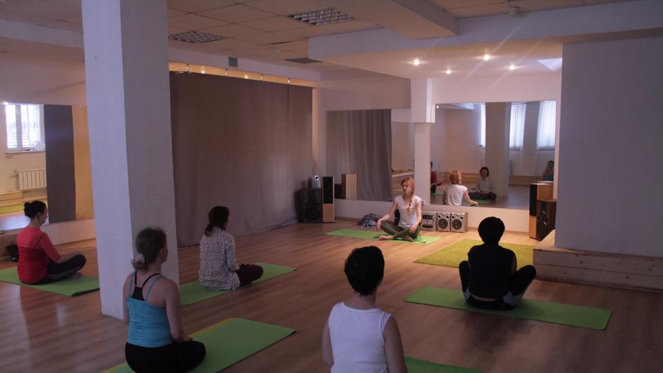 Колесо,  йога-клуб