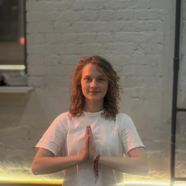 Анна Кондратюк Преподаватель хатха-йоги